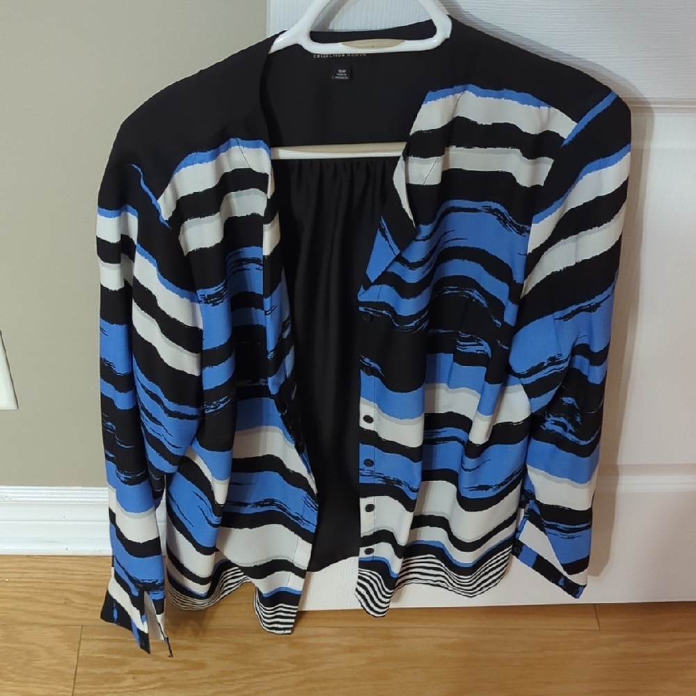 Gorgeous 16W Jones New York Elegant Black Blouse